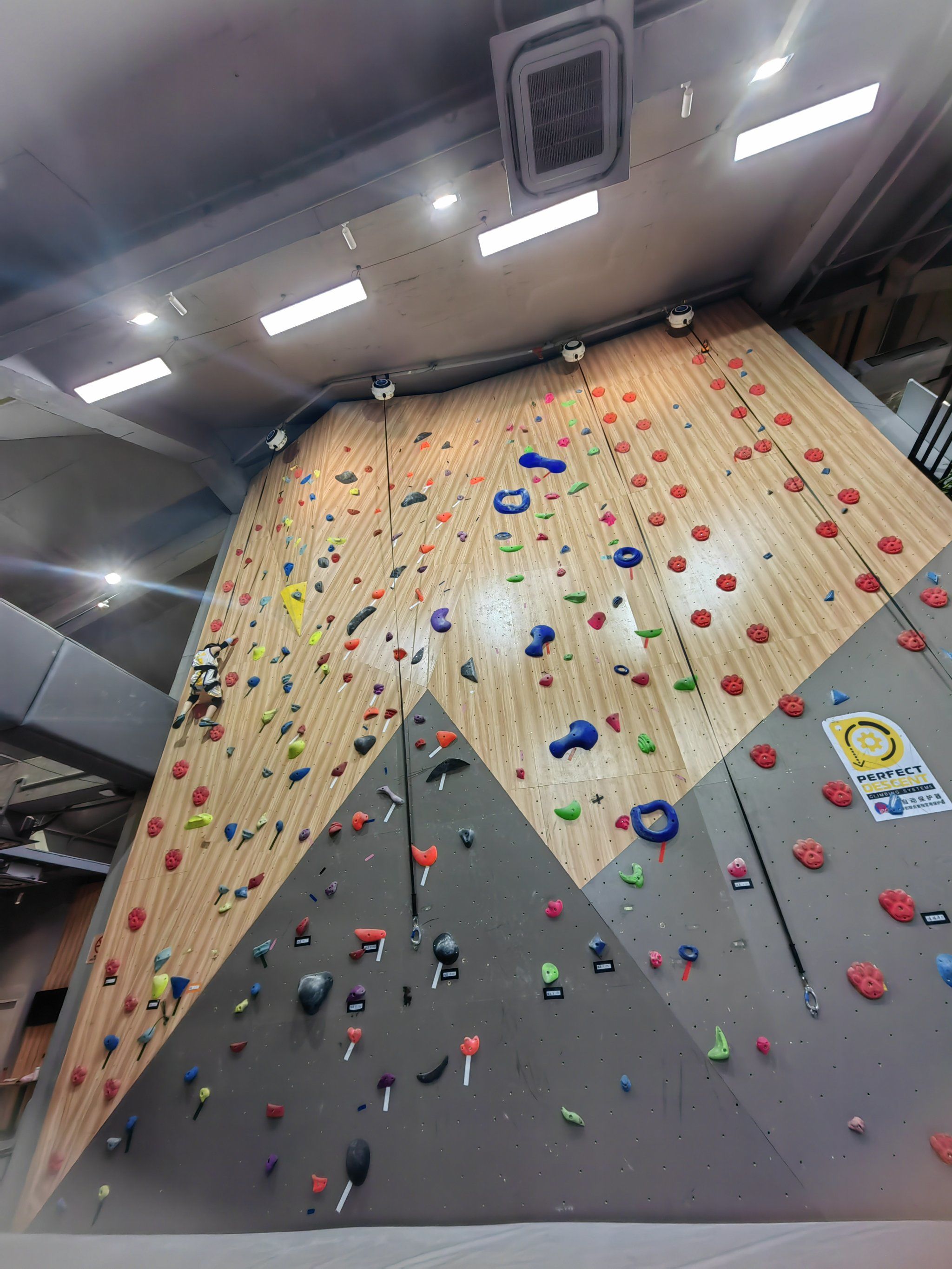 永州攀岩优惠团购网站_温州攀岩哪里有攀岩