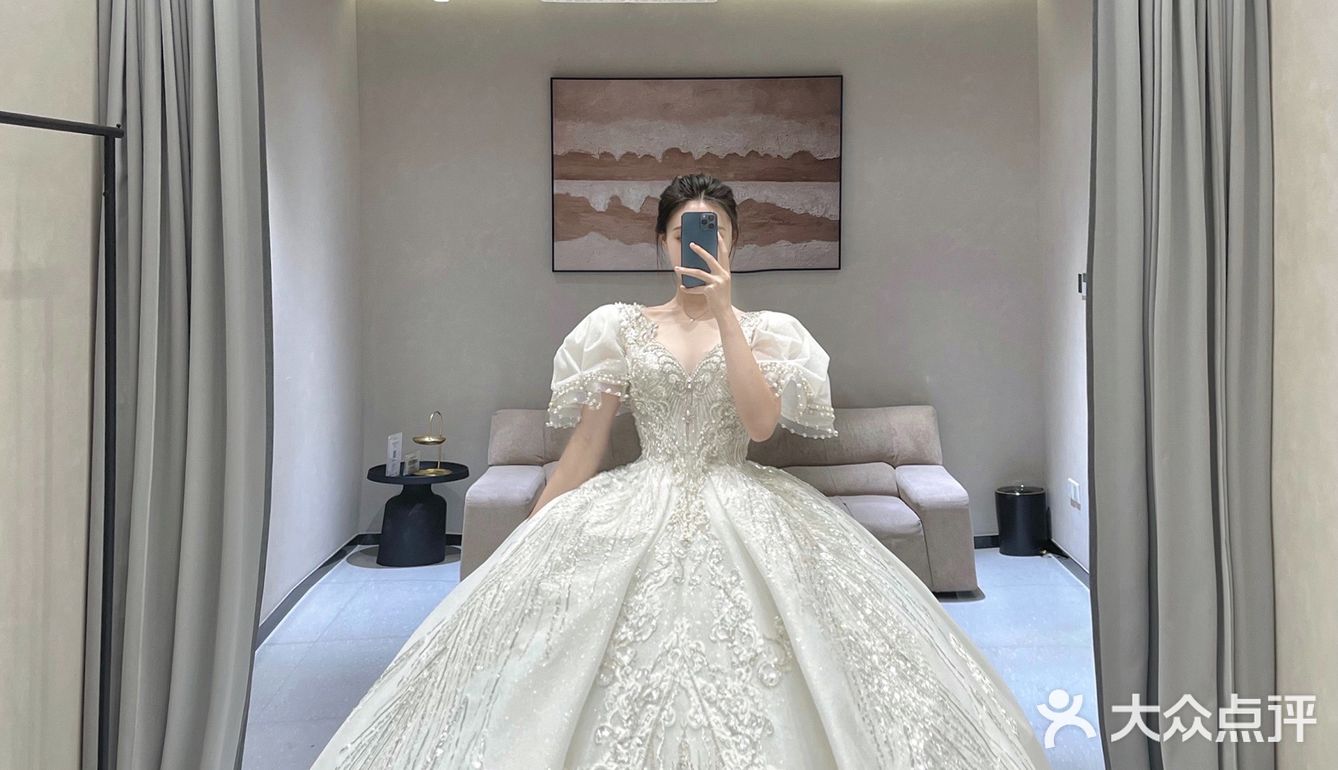 在抖音被疯狂点赞评论｜即白婚纱👰‍♀️