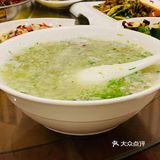 猪耳朵，牛头肉，凉粉，都不错，西湖牛肉羹，肚丝汤