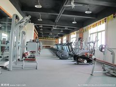 -齐岸健身(花园城店)