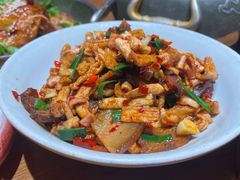 土萝卜干炒土腊肉-吃饭皇帝大土家民族菜(荟聚店)