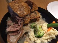 -LENBACH兰巴赫西餐啤酒坊(大连星海广场店)