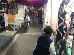 -吴山路夜市