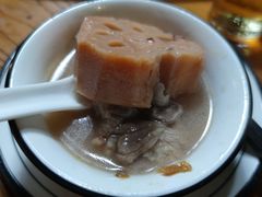 洪湖藕汤-小凤庭·地道湖北菜武昌鱼·铫子藕汤(黄鹤楼店)