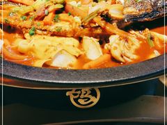 -鸣记脆皮烤鱼·海鲜烤鱼(三八广场店)