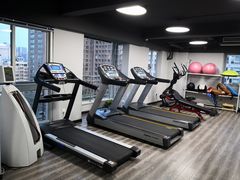 器械区-越·健身工作室(华尔兹广场写字楼B栋店)