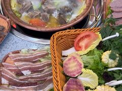 -阿婆情腊排骨火锅(金虹路店)