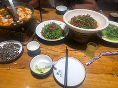 -老滇山寨•云南特色菜•地方菜•民族风情歌舞表演(金碧店)