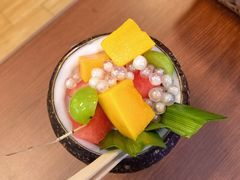 -椰吉满•鲜椰饮品(侨港黑金冠好店)