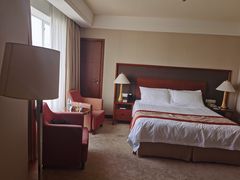 -汕尾巴黎半岛酒店