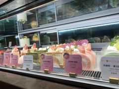 面包甜点陈列柜-KNOTKNOT珞珞·日式甜品(K11店)