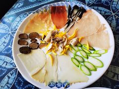 -桥香园过桥米线(国贸店)