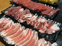 -果松木炭酸菜铜火锅·外婆参鸡汤