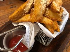 -I HOLIC艾豪丽披萨(KKone店)