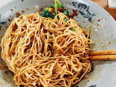 -丁丁猫重庆小面(徐州路店)