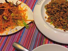 -香巴拉云南餐厅(华莱坞店)