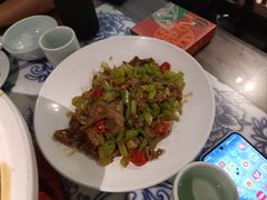 -卢大鲜鱼头捞饭(美利广场店)