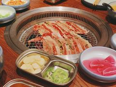 -明洞阿姨·韩式酱蟹烤肉·创意料理(三元桥店)