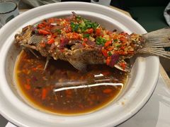 香酥大鲫鱼-费大厨辣椒炒肉(通州万达店)