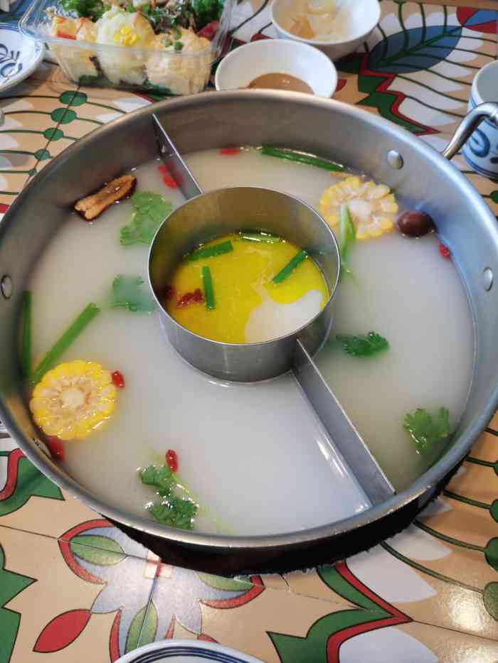 江小渔豆浆鱼火锅黎明店