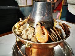 -一口猪海鲜浑锅·东北家常菜