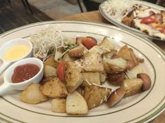 -玛格萝妮比萨屋(四平店)