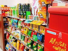 -全家便利店(愚园店)