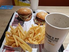 -The Habit Burger Grill 哈比特汉堡(复兴soho店)