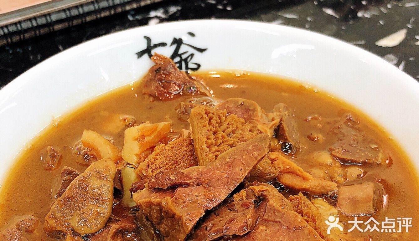 七爷清汤腩 | 陈小春的港式复古茶餐厅！
