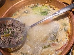 -洱火云南酸菜牛肉火锅(石景山当代商城店)