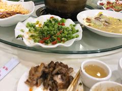 -渝君重庆火锅(嘉宾路店)