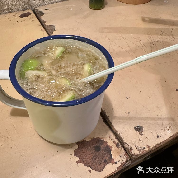 江南古镇的特色米线小店