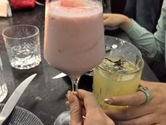 -毛毛虫酒吧