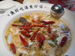 -江渔儿酸菜鱼(奥园广场金发购物中心店)