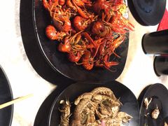 -沪小胖小龙虾(淮海中路旗舰店)