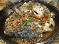 秘制剁椒窑鱼头-大地土窑菜馆·特色罗浮农家菜(罗浮山景区店)
