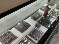 -ZLS珠宝定制(万达茂·中心E座店)