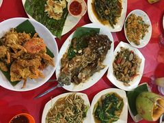 -大树下海鲜饭店