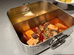 -左庭右院鲜牛肉火锅黑金店(陆家嘴中心店)