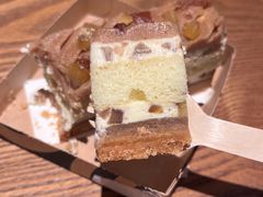 -星巴克臻选(莘庄仲盛店)