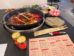 -四小区火锅·巷子里的重庆火锅(花照壁店)