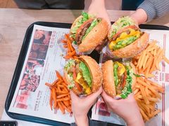 -The Habit Burger Grill 哈比特汉堡(复兴soho店)