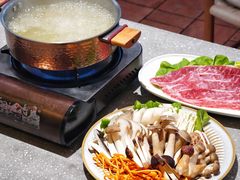 -左庭右院鲜牛肉火锅(浦江欢乐颂店)