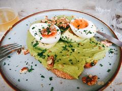 牛油果煮蛋吐司-RAC BAR(安福路店)