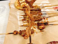 烤羊鞭-兄弟联果木炭烤翅·50年家传鸡翅秘方