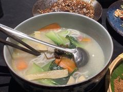 蒙自過橋米綫-松茸小馆·云南特色餐厅