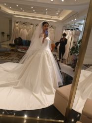 点击看大图 -拉瑞娜LaReine婚纱礼服高级定制