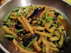 地三鲜-鑫小城故事·砂锅·排骨藕汤(兴业路店)