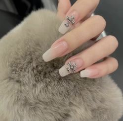 -NEW LOOK-绿麓 · 美甲美睫脱毛工作室