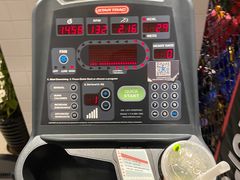 -诺伯曼·运动会馆(新梦店)